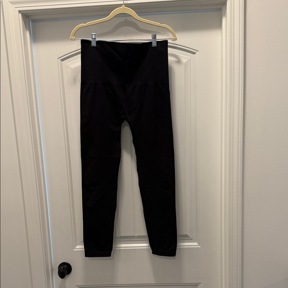 NWOT SPANX Classic Black Leggings